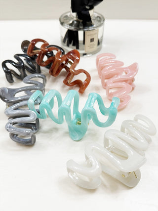 Wavy Claw Clip