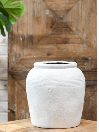 Matte White Planter 9 in