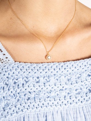 Round CZ Pendant Necklace Gold