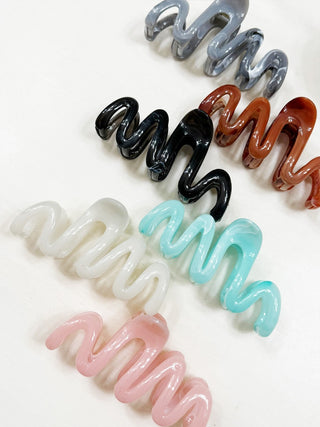 Wavy Claw Clip
