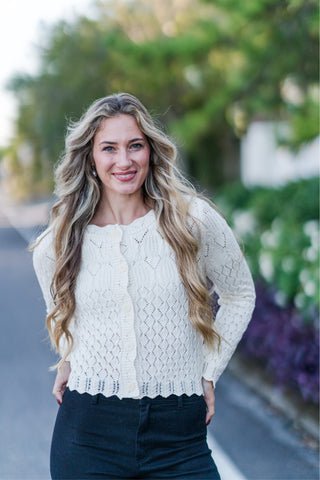Scallop Detail Crew Neck Button Down Knit Cardigan