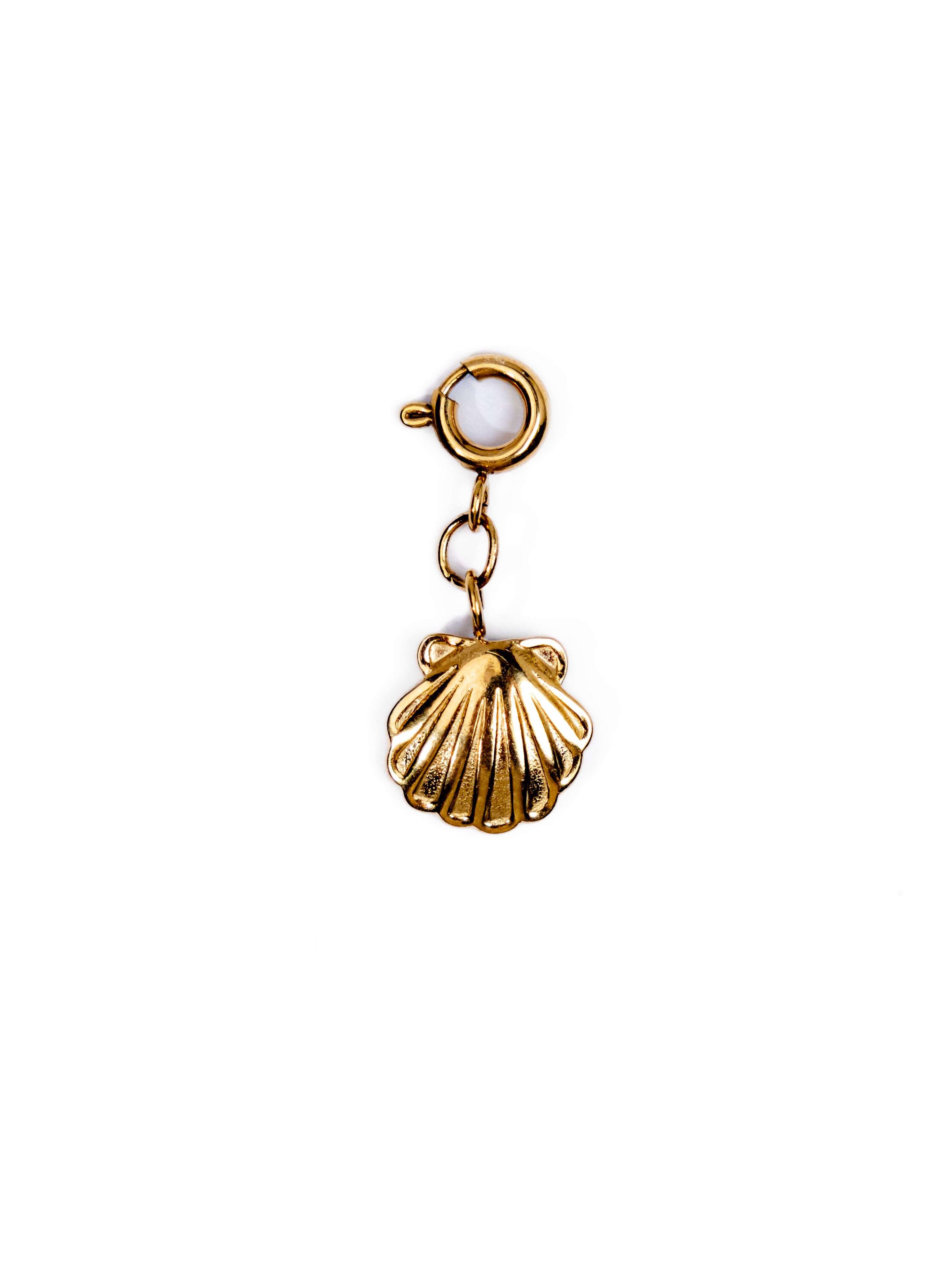 Waterproof Seashell Charm – Gold-Plated, Tarnish-Free & Hypoallergenic