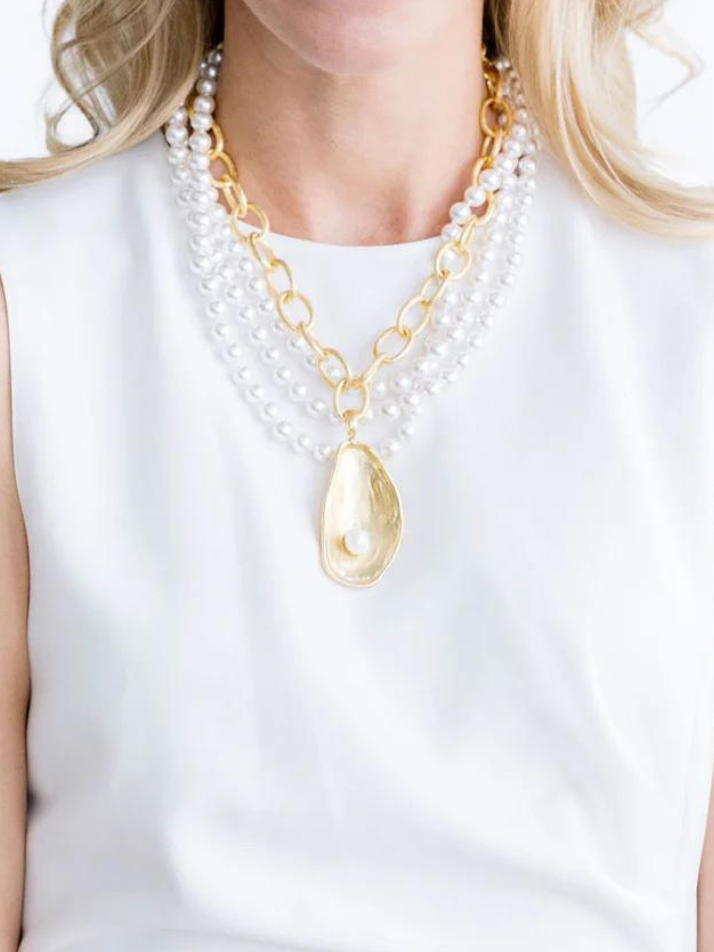Susan Shaw | 24k Gold | Multi-Strand Oyster Necklace (detail view 2)