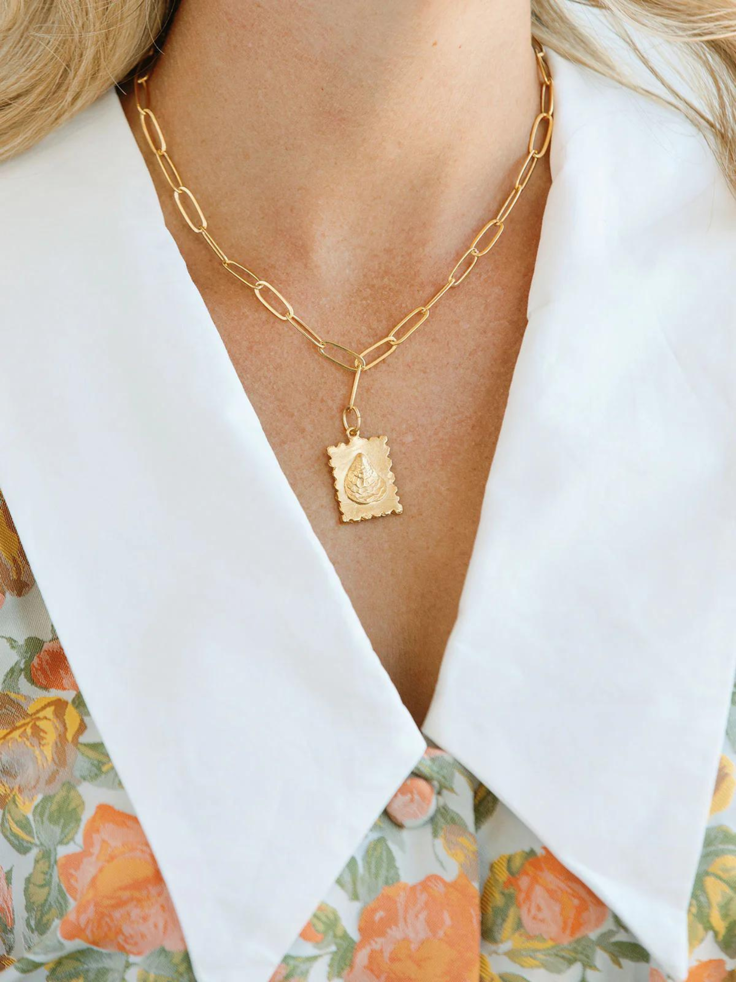 Susan Shaw | 24k Gold | Oyster Stamp Necklace (detail view 2)