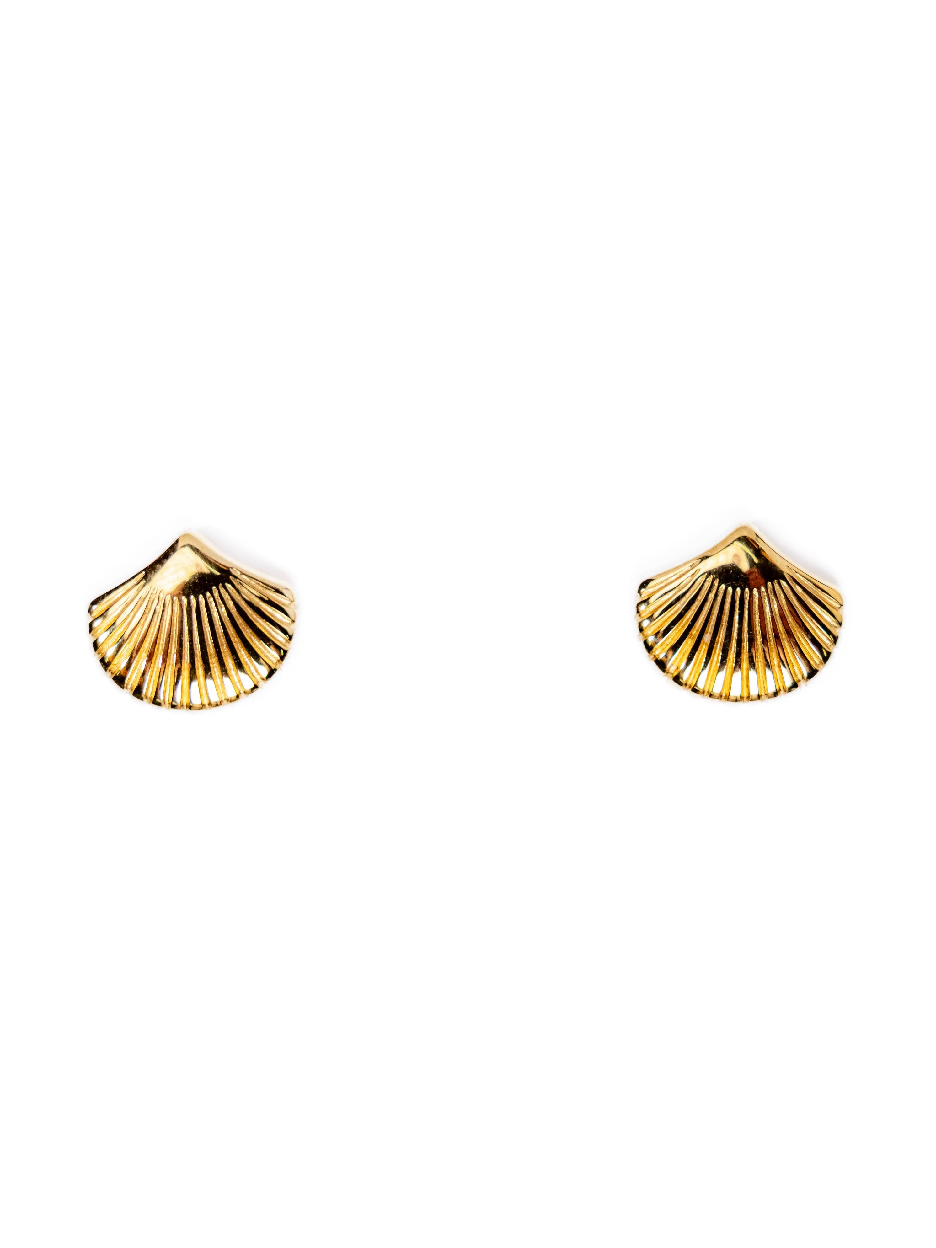 My Sister's Cottage | Waterproof | Small Shell Earrings