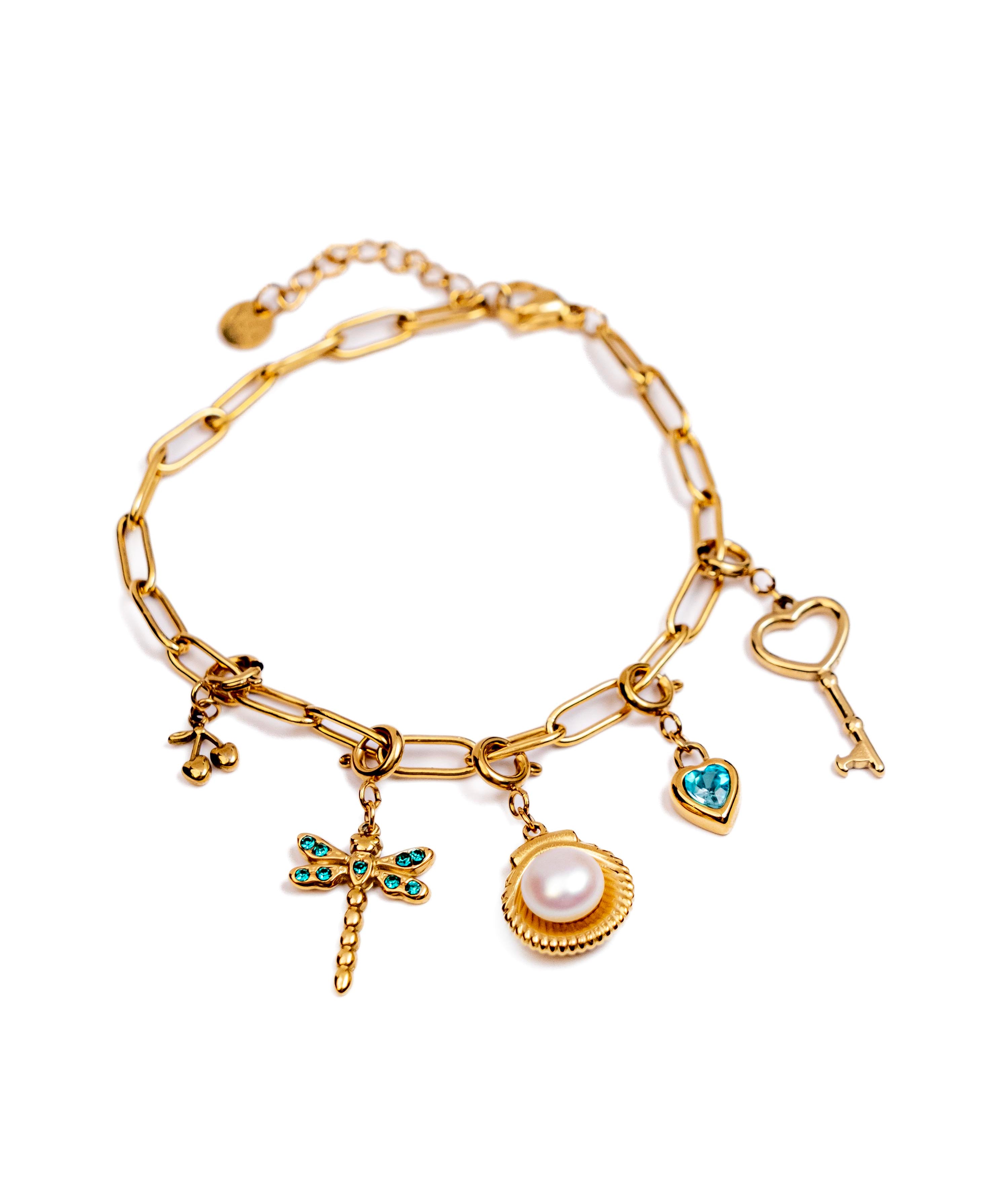Waterproof Dragonfly Charm – Gold-Plated, Tarnish-Free & Hypoallergenic (detail view 2)