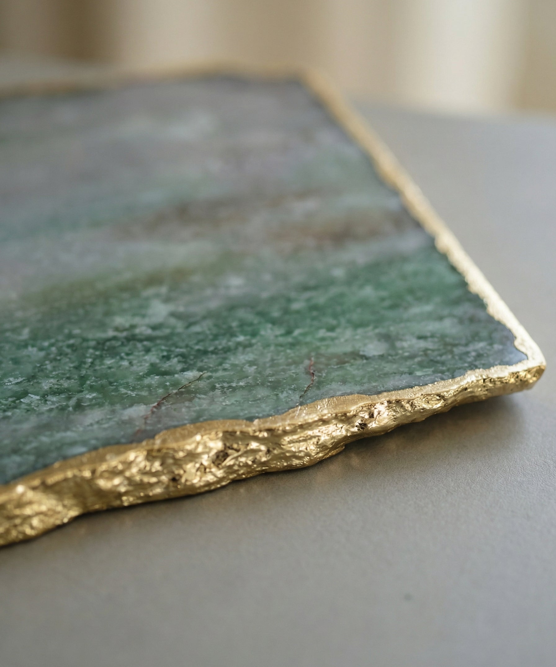 Agate Slab with Gold Edge (detail view 2)