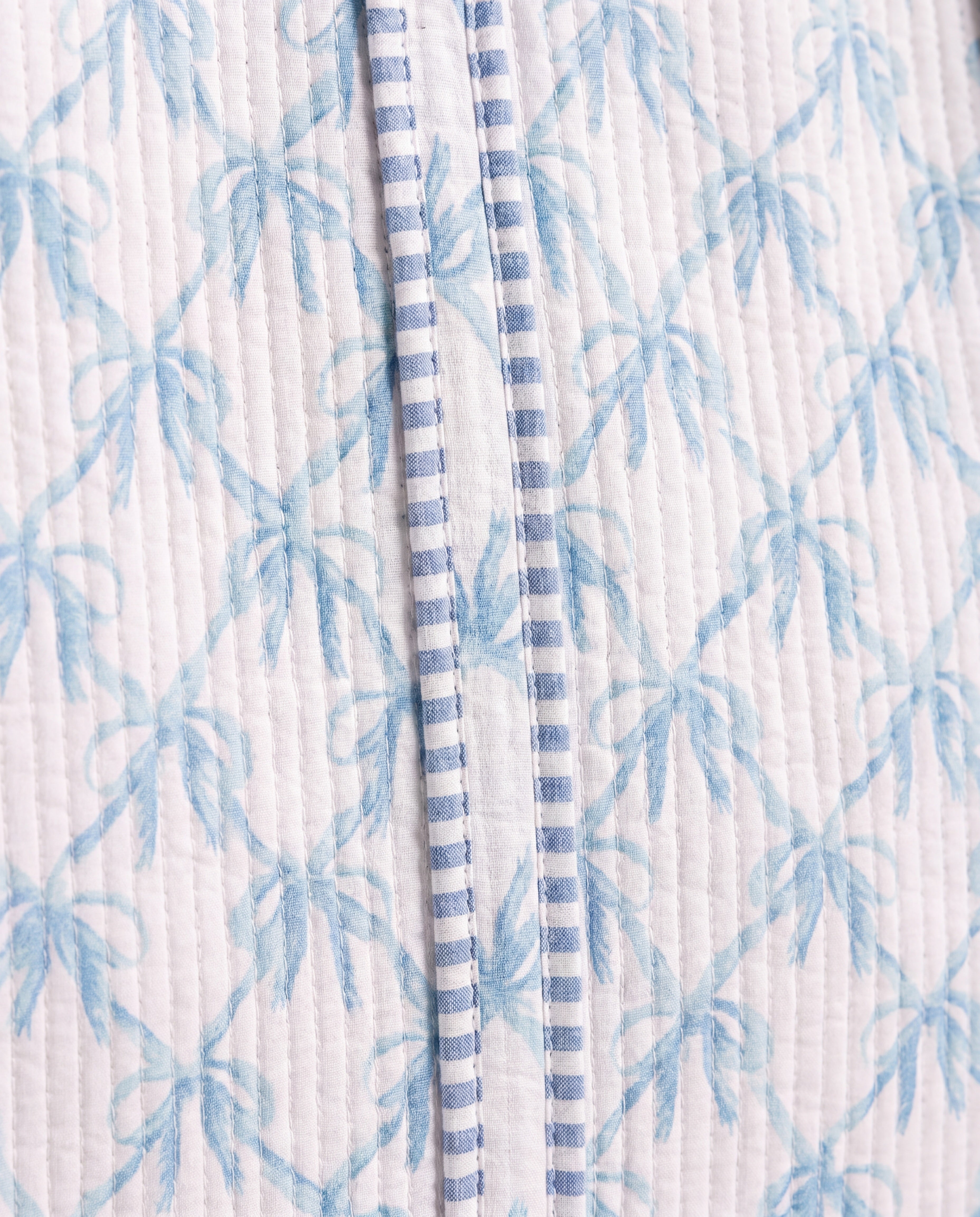 Bow Block Print Tote (detail view 2)