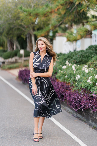 Printed V-Neck Pleated Sleeveless Midi Dress