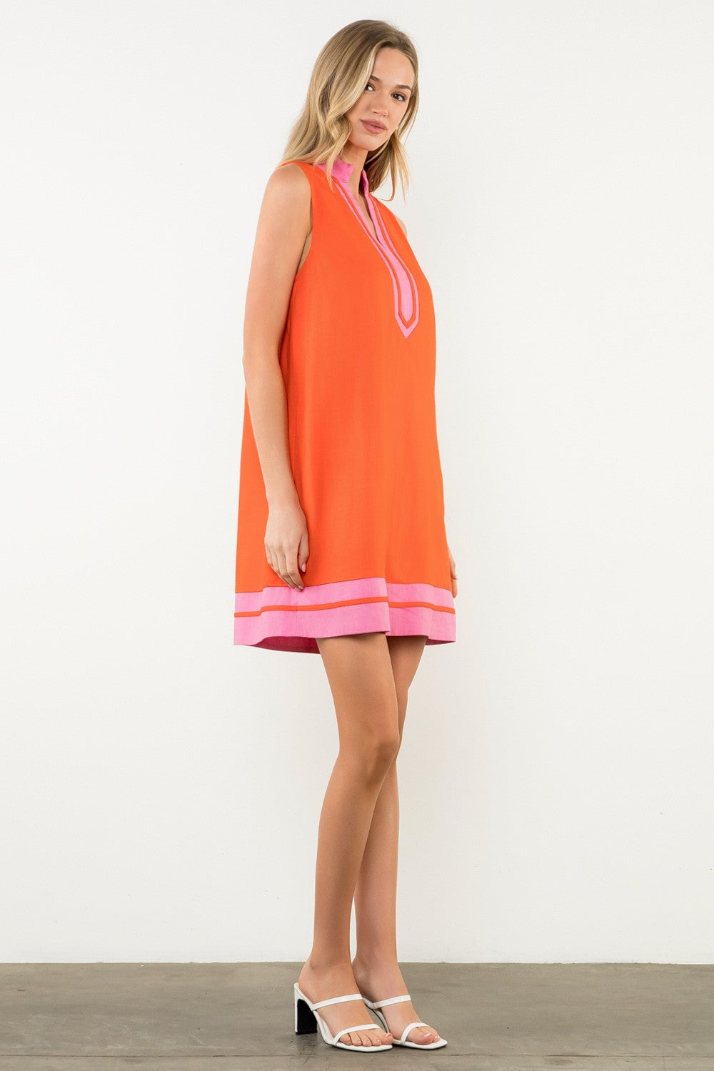 Contrast Trim Split Neck Dress (detail view 6)