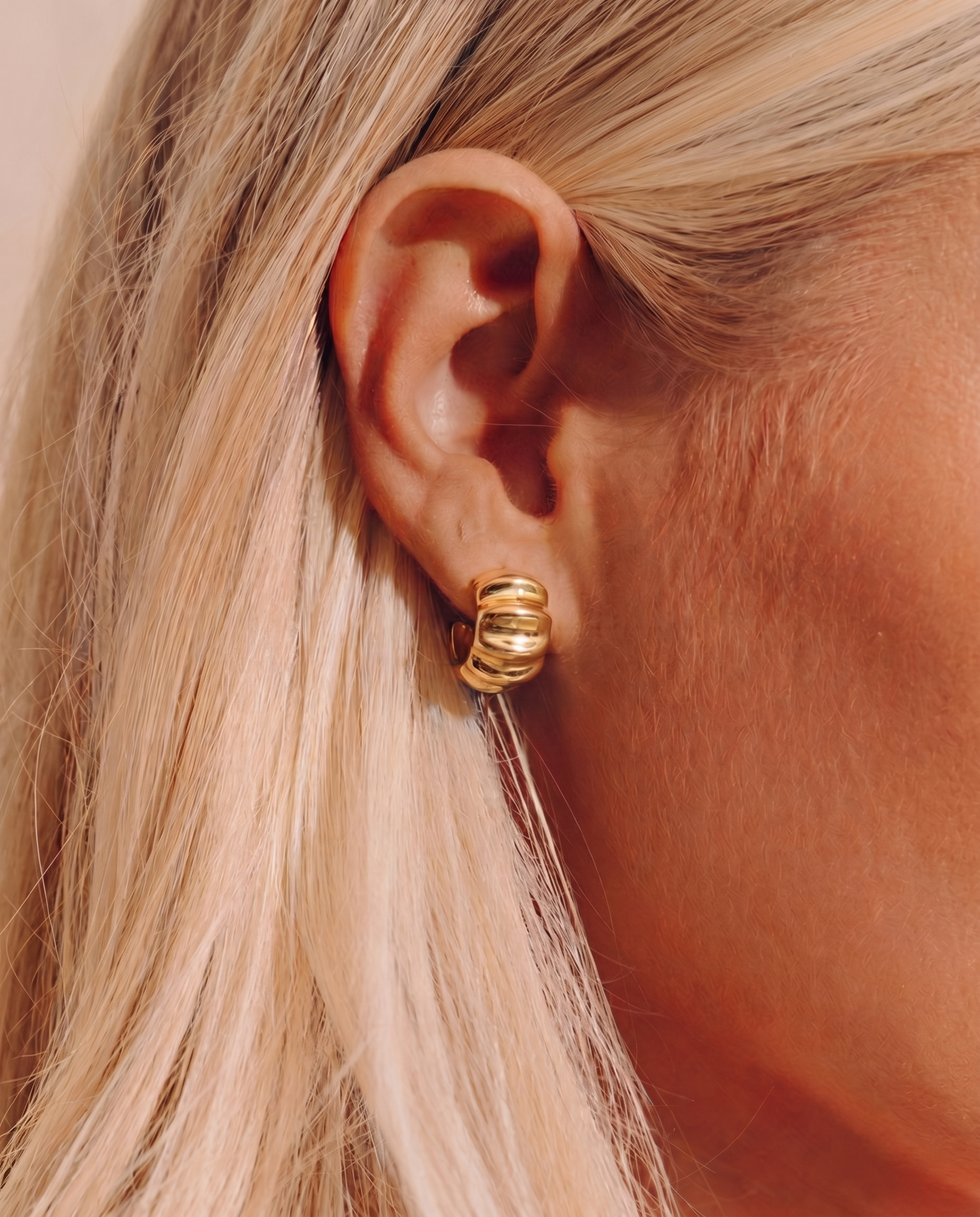 My Sister's Cottage | Waterproof | Crinkle Hoop Earrings (detail view 2)
