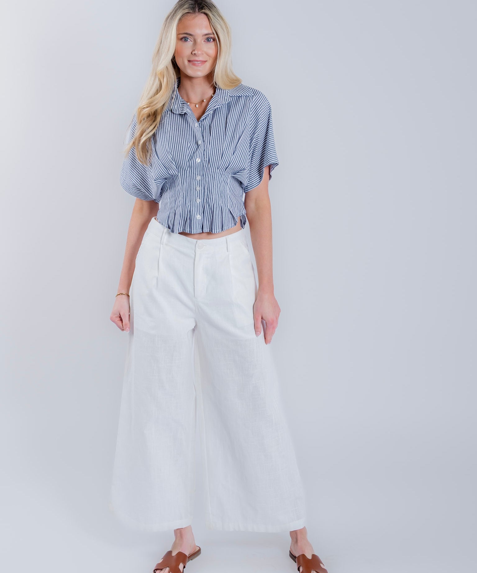Cinched Waist Button Down Short Sleeve Top (detail view 3)