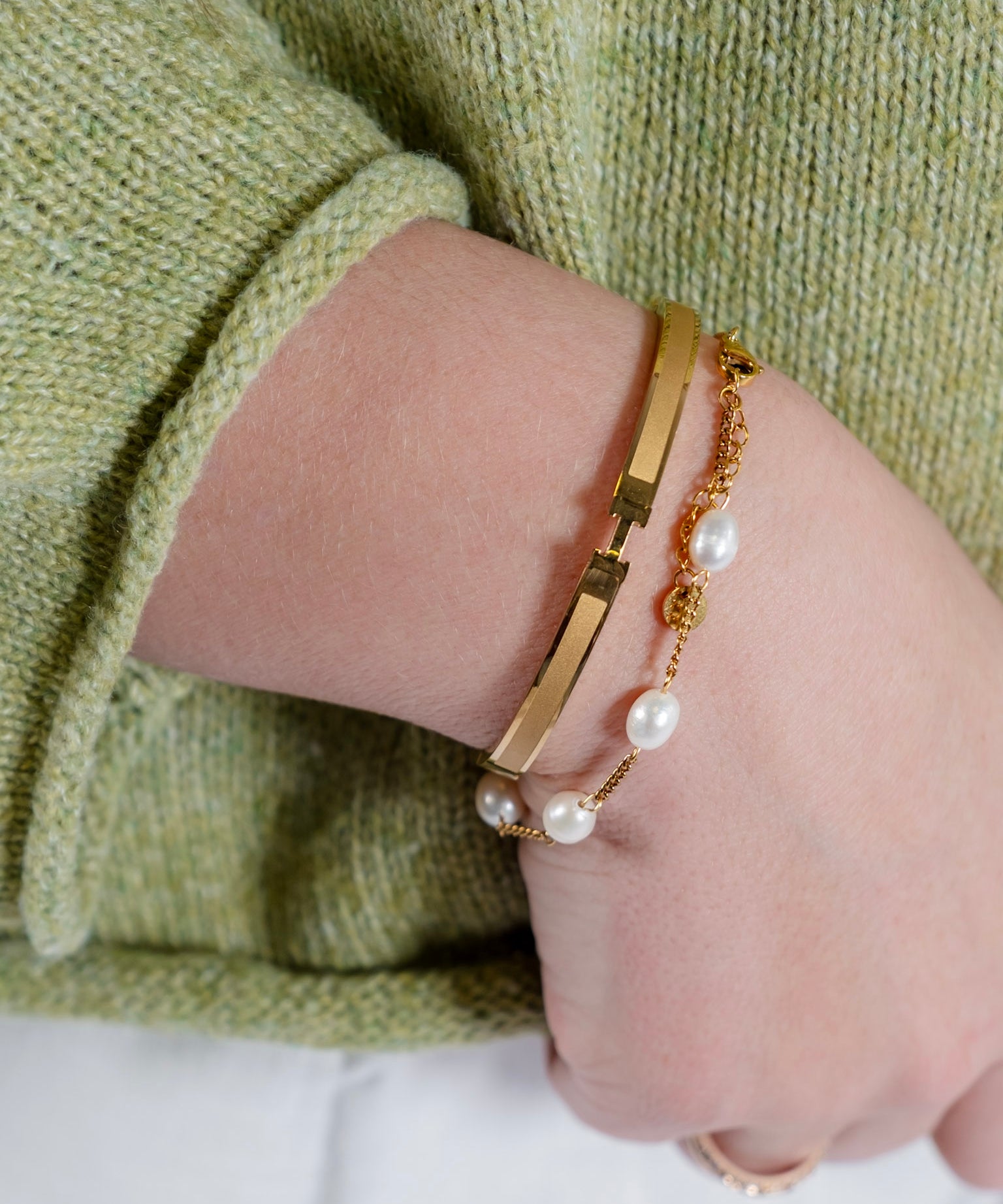 Textured Gold Hinge Bangle Bracelet – Statement Gold Cuff Bracelet for Women (detail view 2)