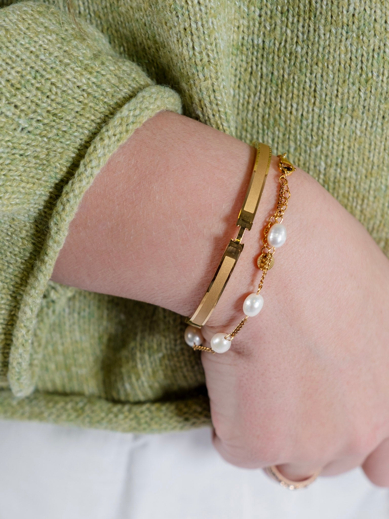 Textured Gold Hinge Bangle Bracelet – Statement Gold Cuff Bracelet for Women (detail view 2)