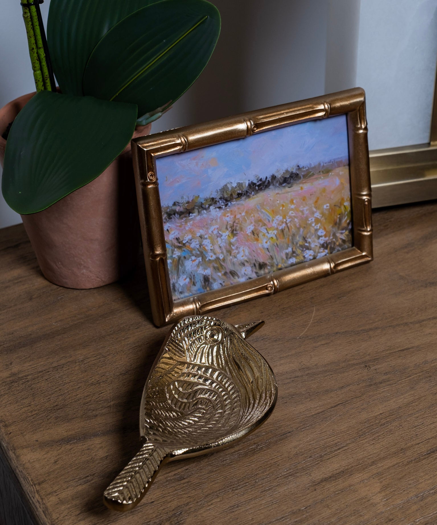 Textured Gold Bird Dish (detail view 2)