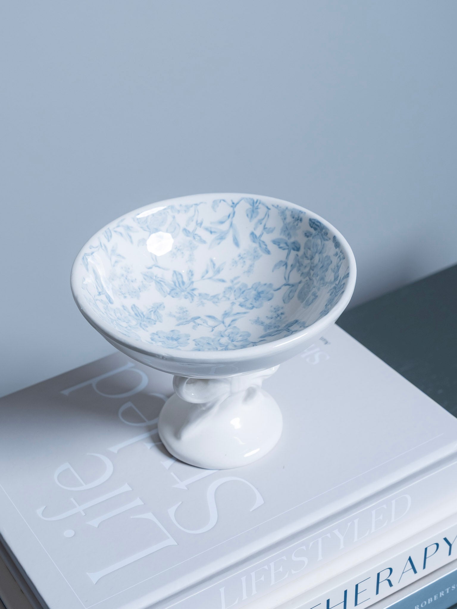 Toile Bow Candy Dish (detail view 3)