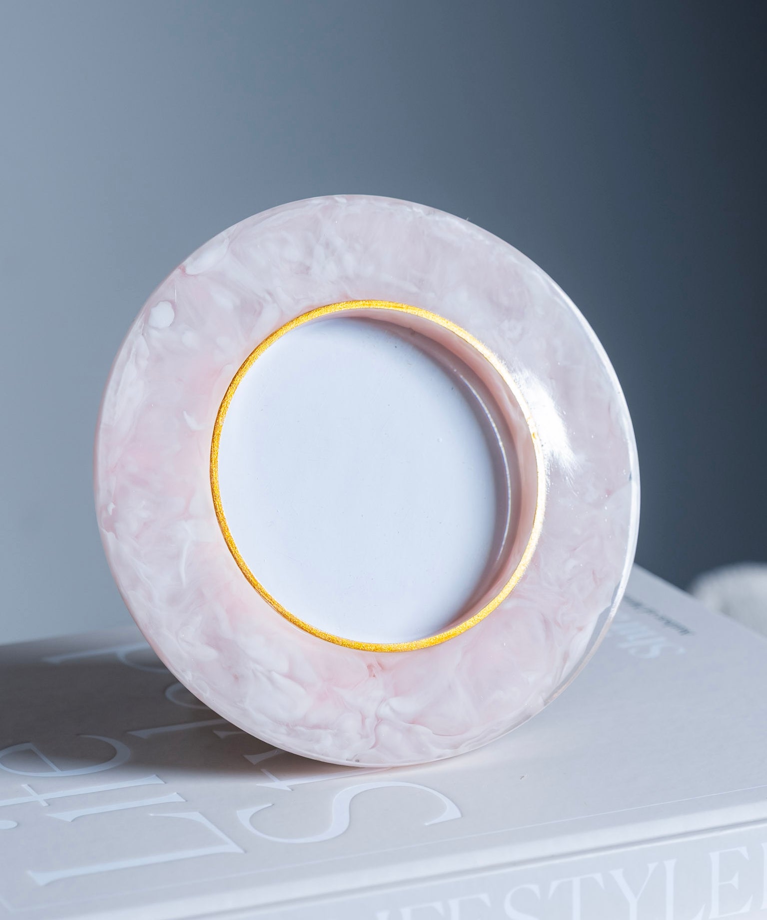 Pink Resin Round Frame (detail view 2)