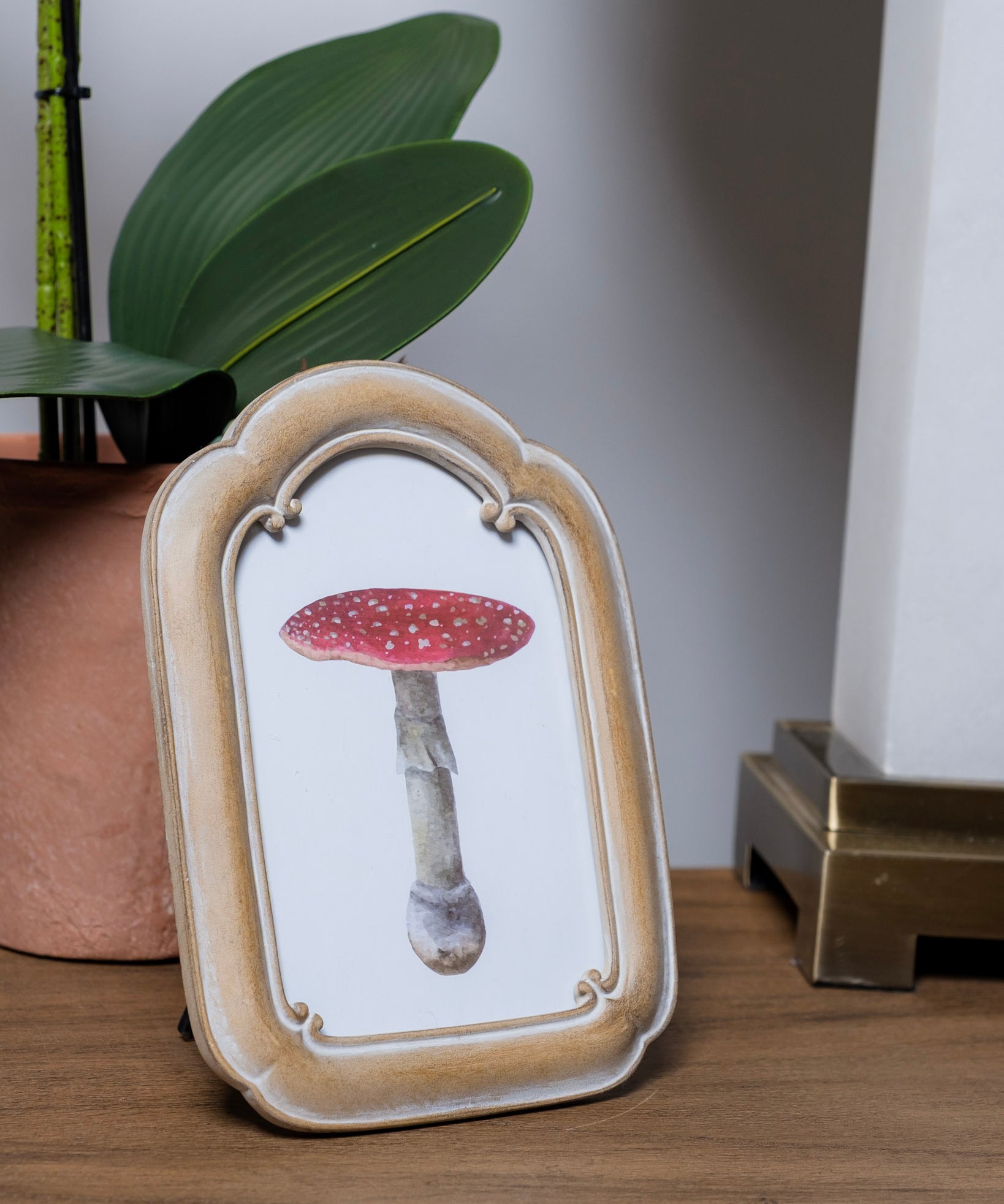 Vintage Arch Photo Frame (detail view 2)