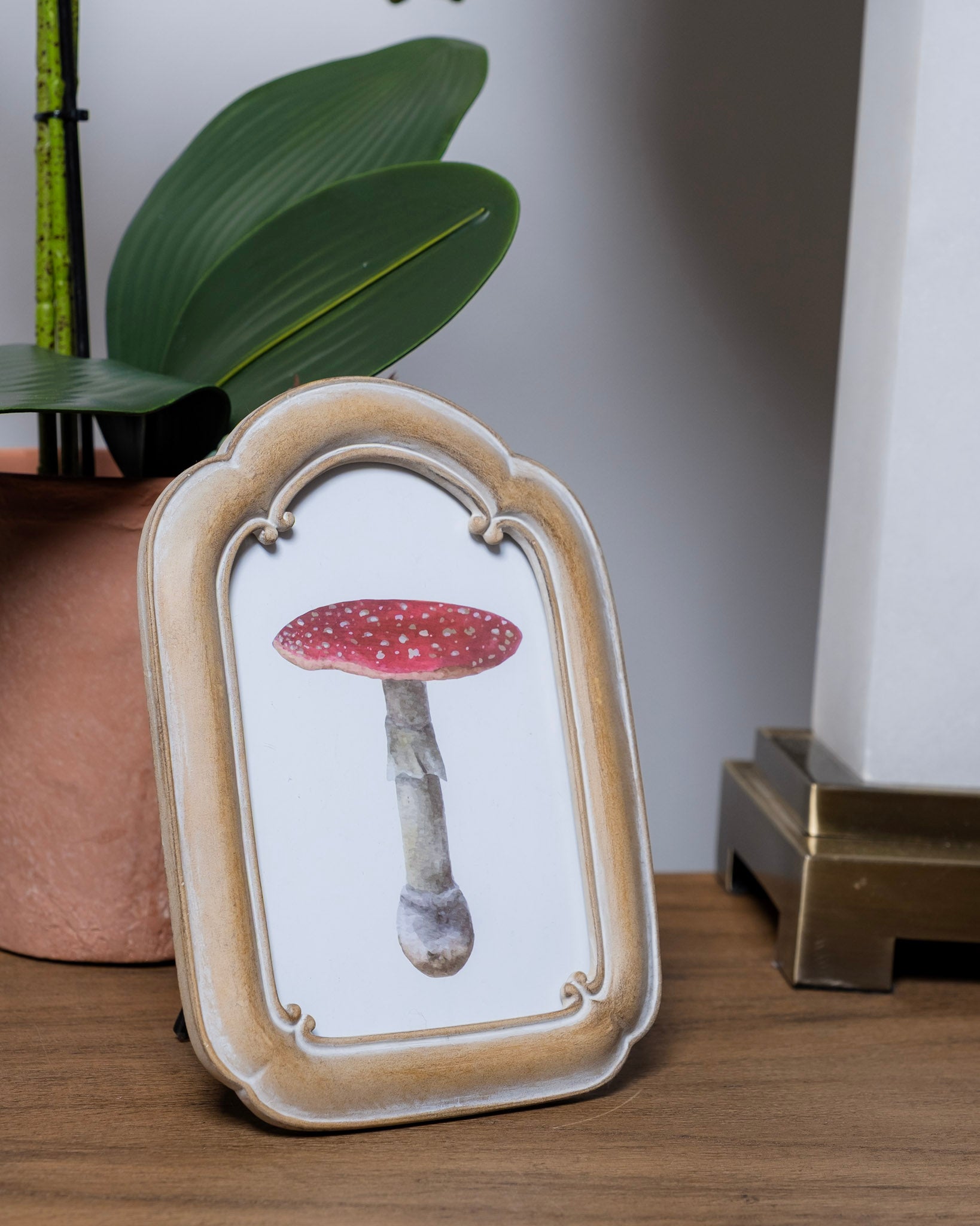 Vintage Arch Photo Frame (detail view 2)