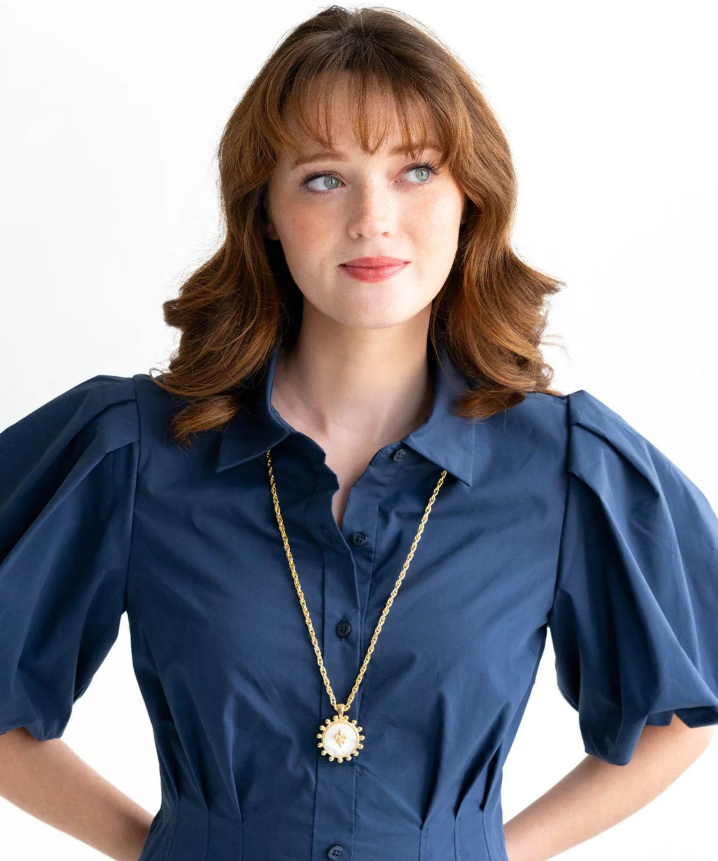 Susan Shaw | 24k Gold | Flower Necklace (detail view 2)