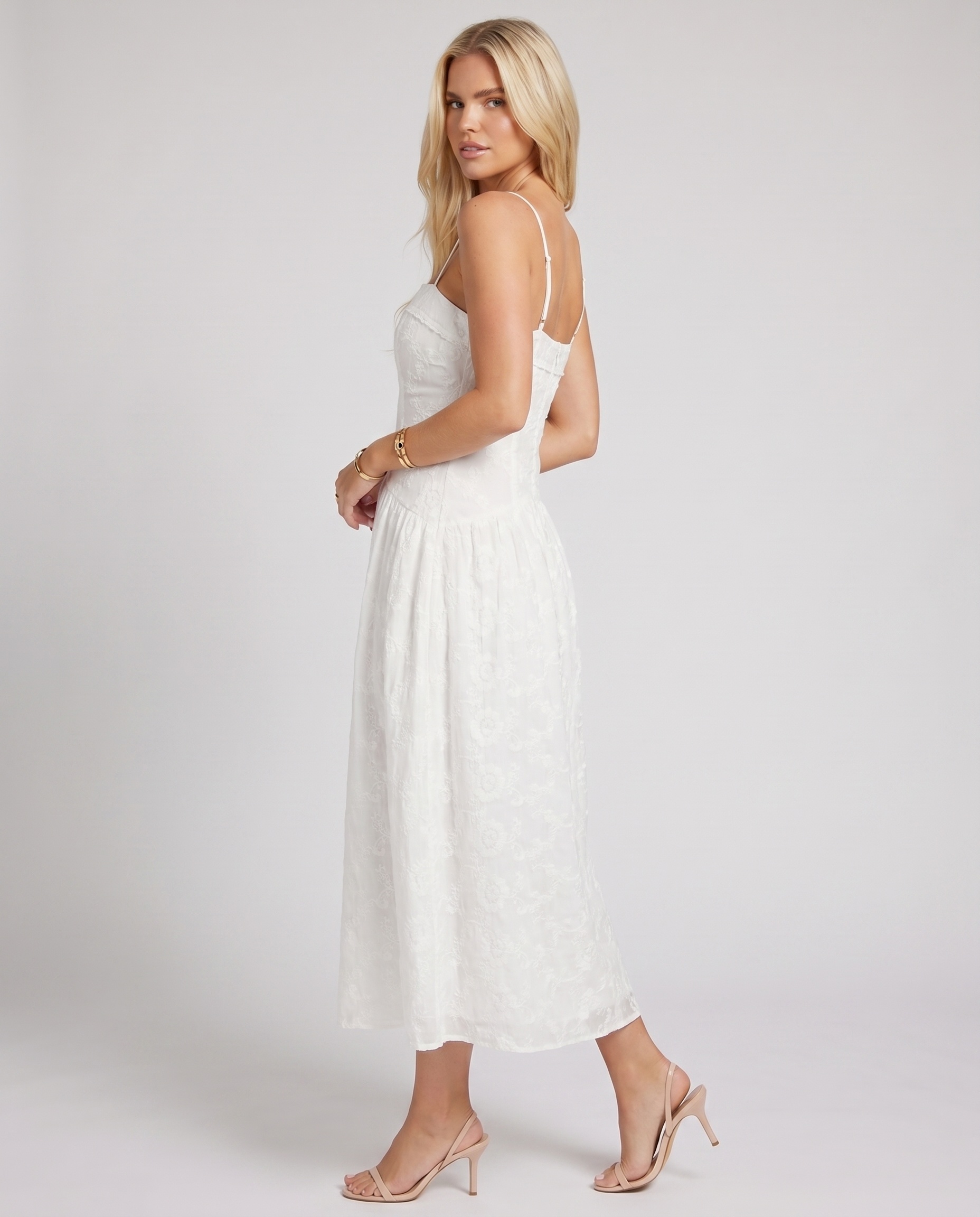 Maren Lace Maxi Dress (detail view 3)