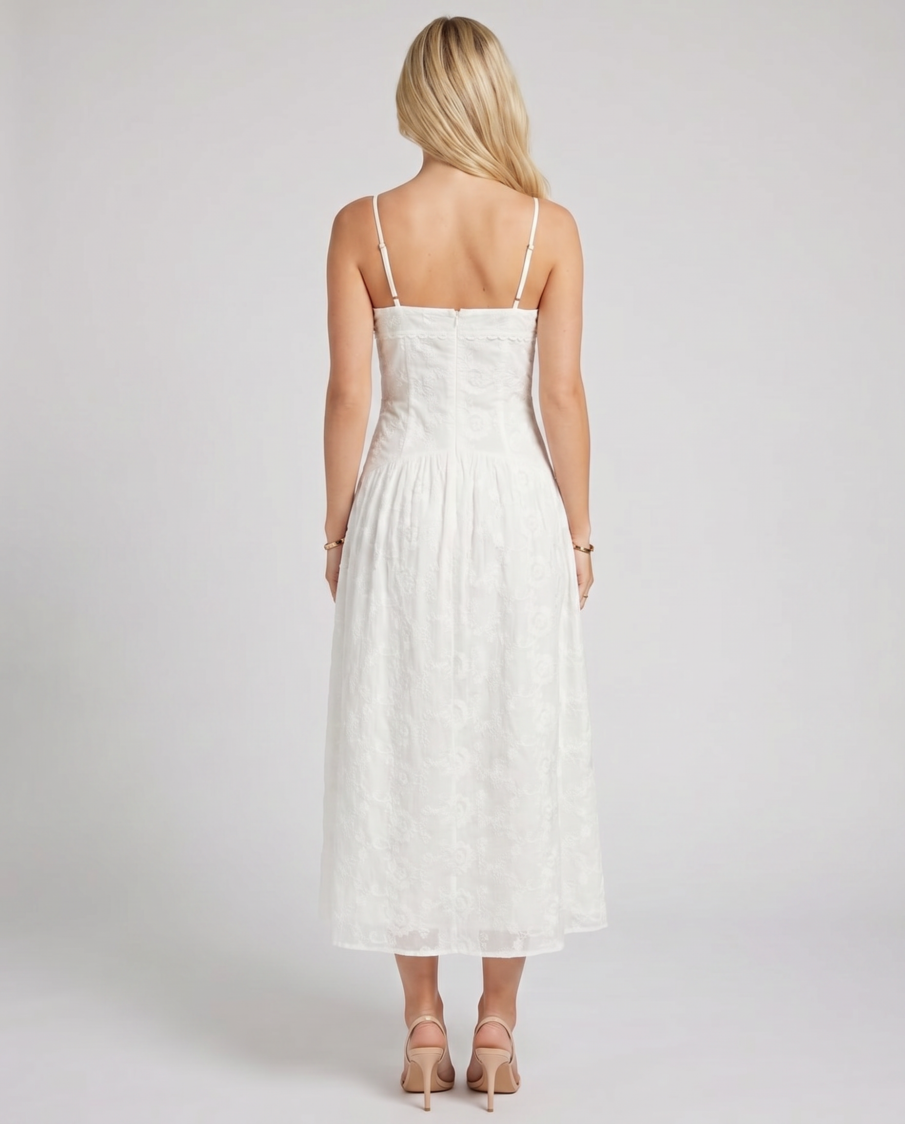 Maren Lace Maxi Dress (detail view 4)