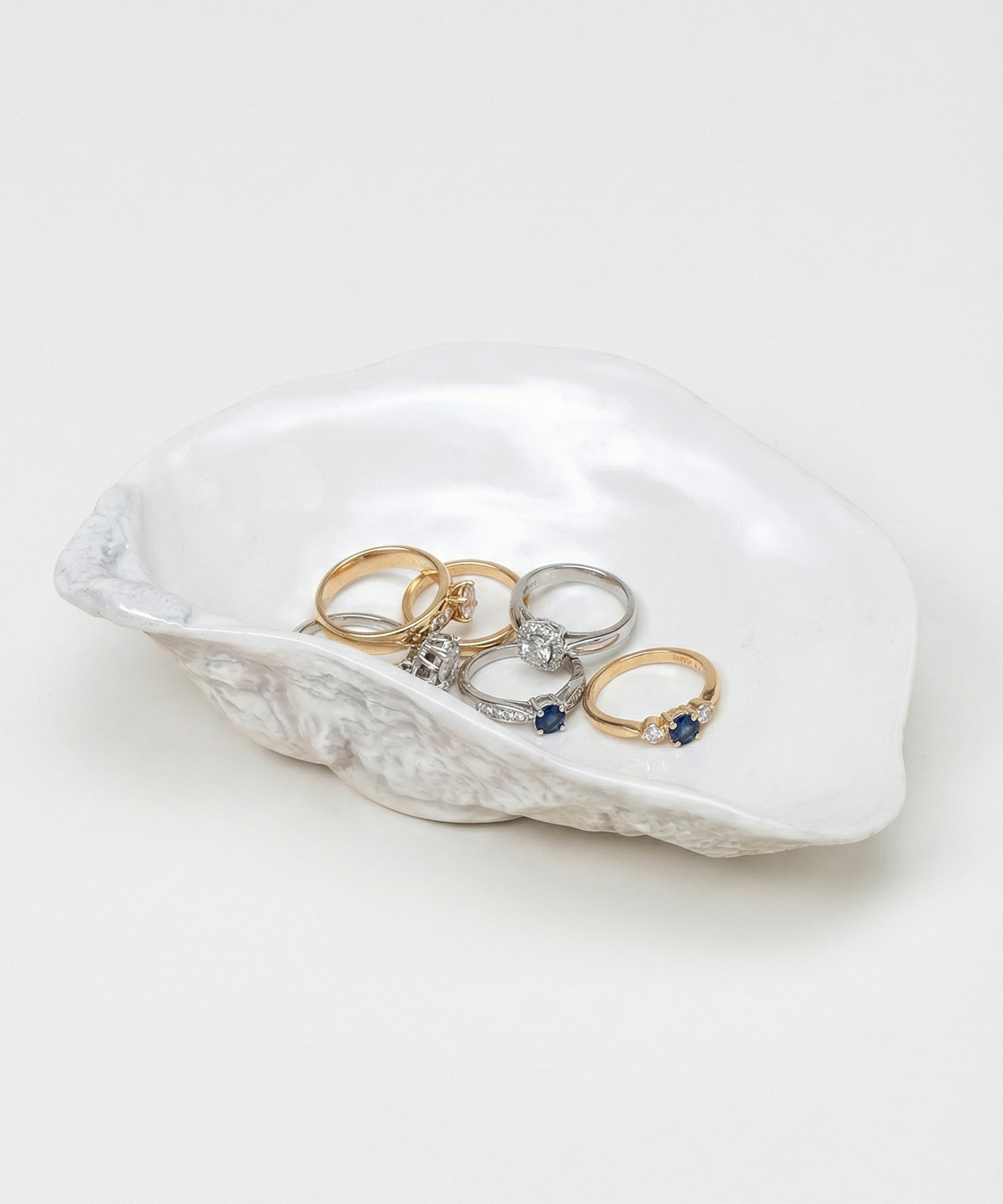 Oyster Pearl Platter (detail view 2)