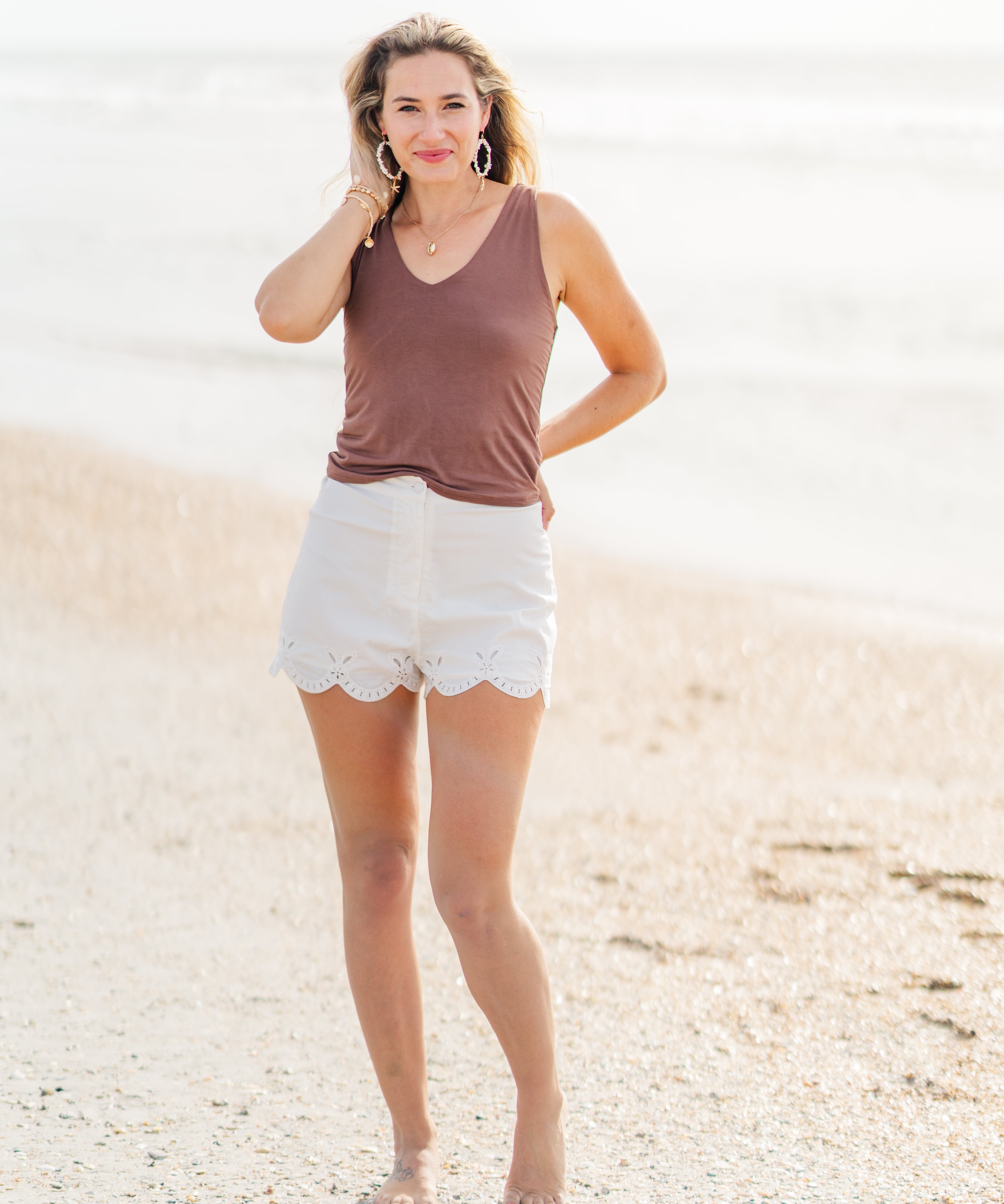 Eyelet Poplin Scalloped Hem Shorts (detail view 2)