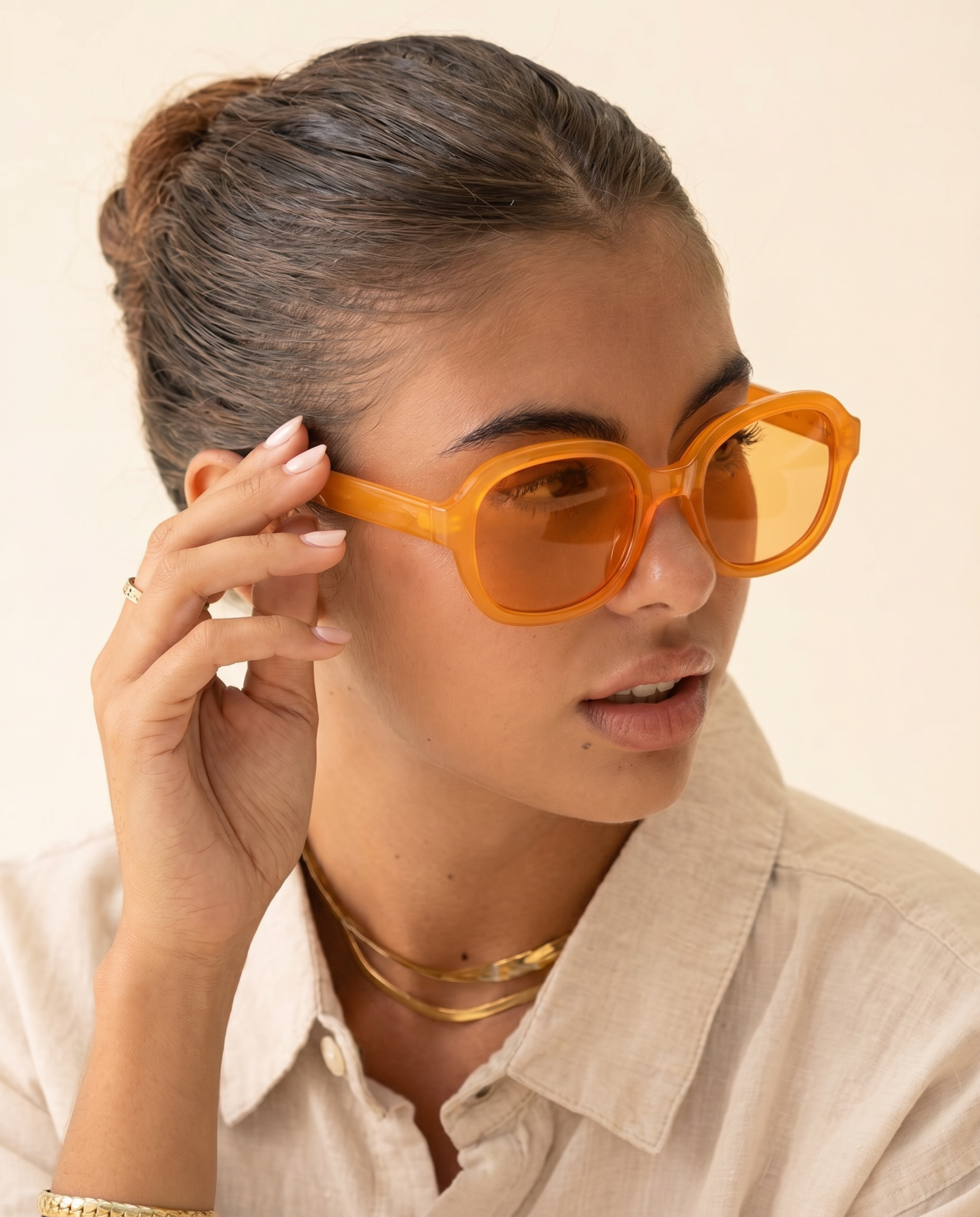 Retro Coast Oval Sunglasses (detail view 2)