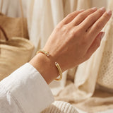 Riviera Cable Cuff Bracelet – Gold Twisted Cable Chain Bangle (detail view 2)