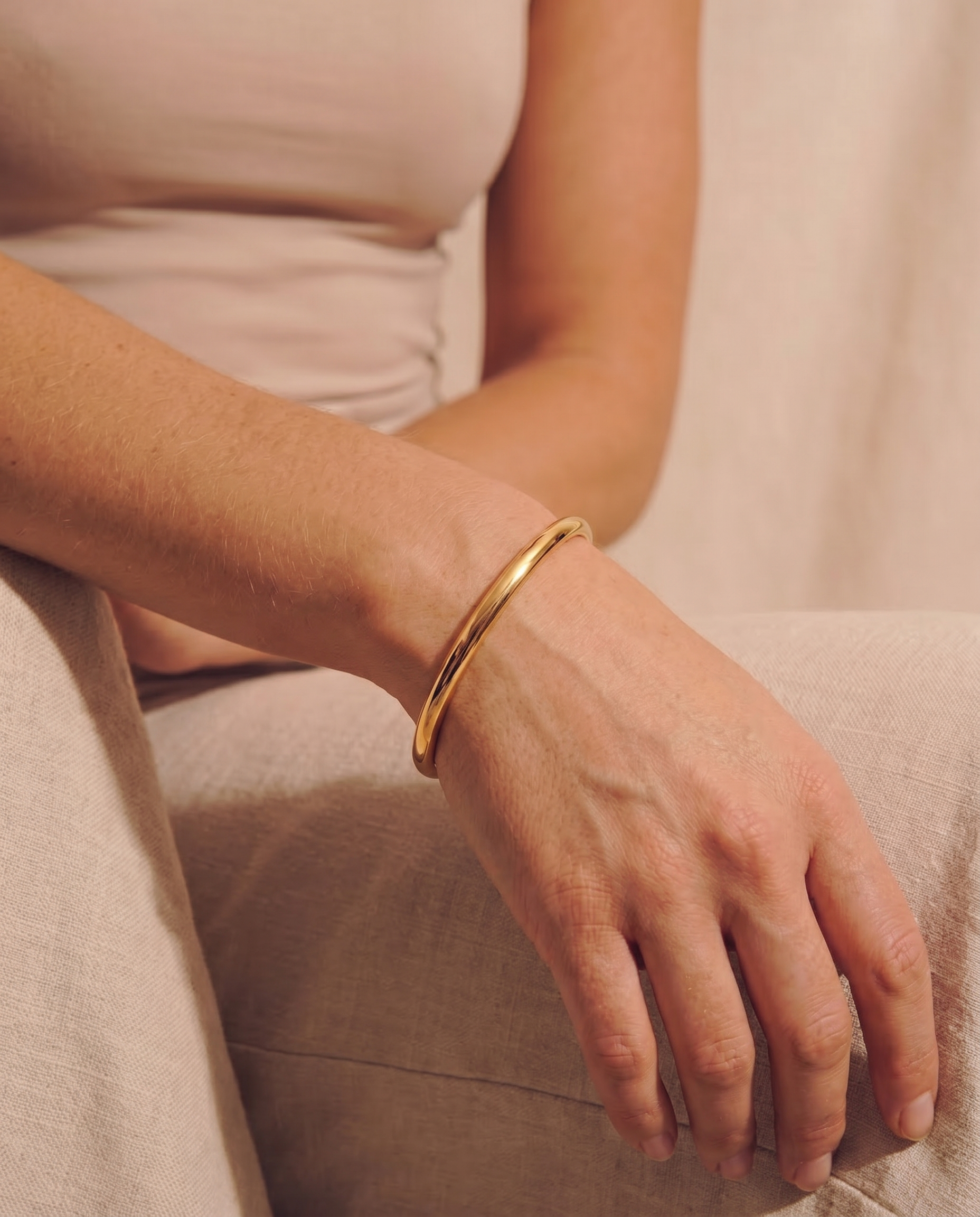 My Sister's Cottage | Waterproof | Rounded Bangle (detail view 2)