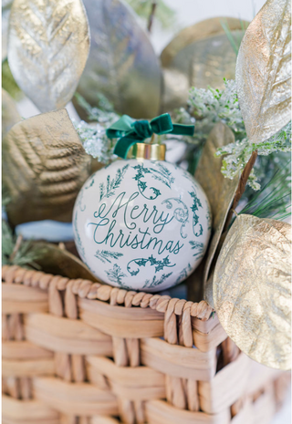 Toile Ornament