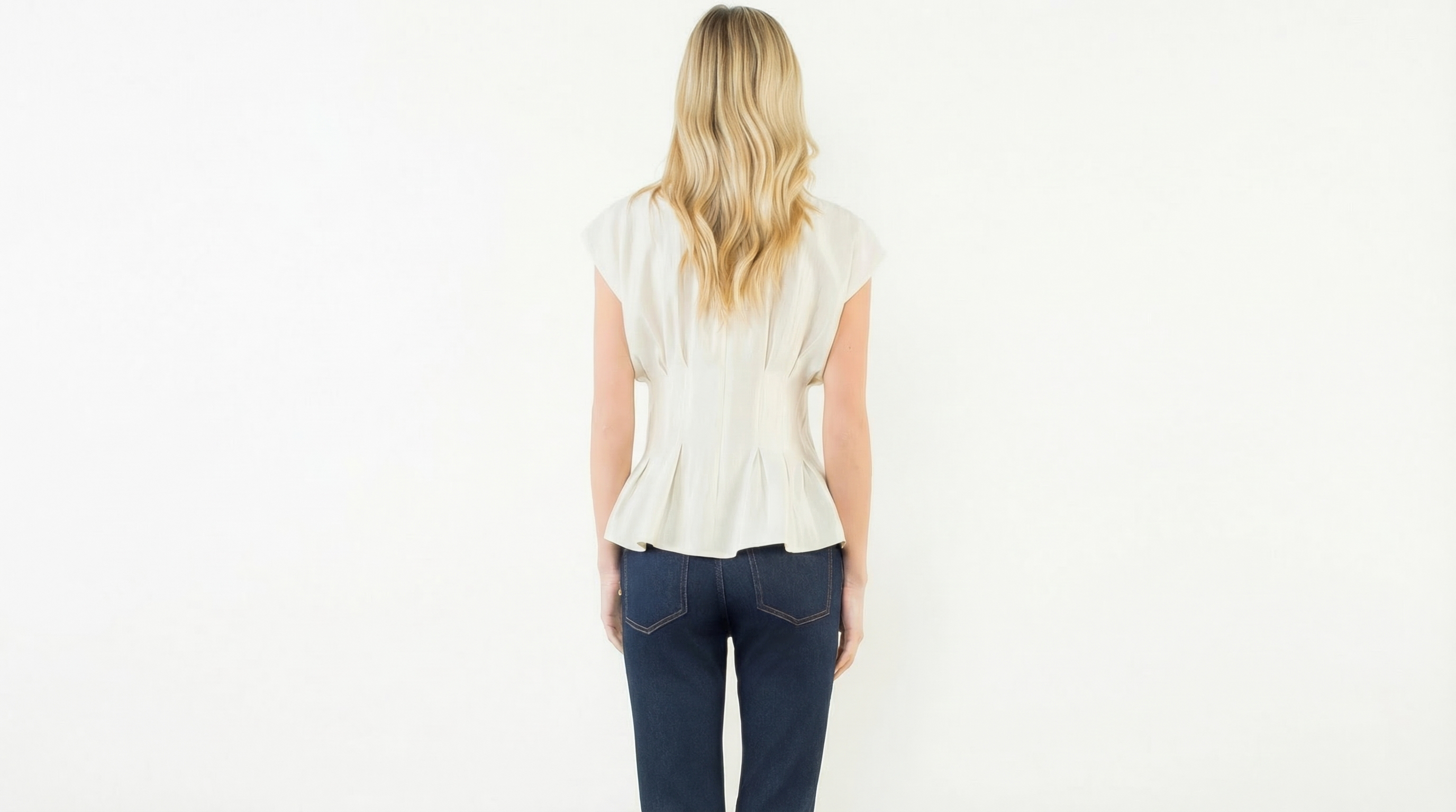 Sculpt Pintuck Short Sleeve Blouse (detail view 2)