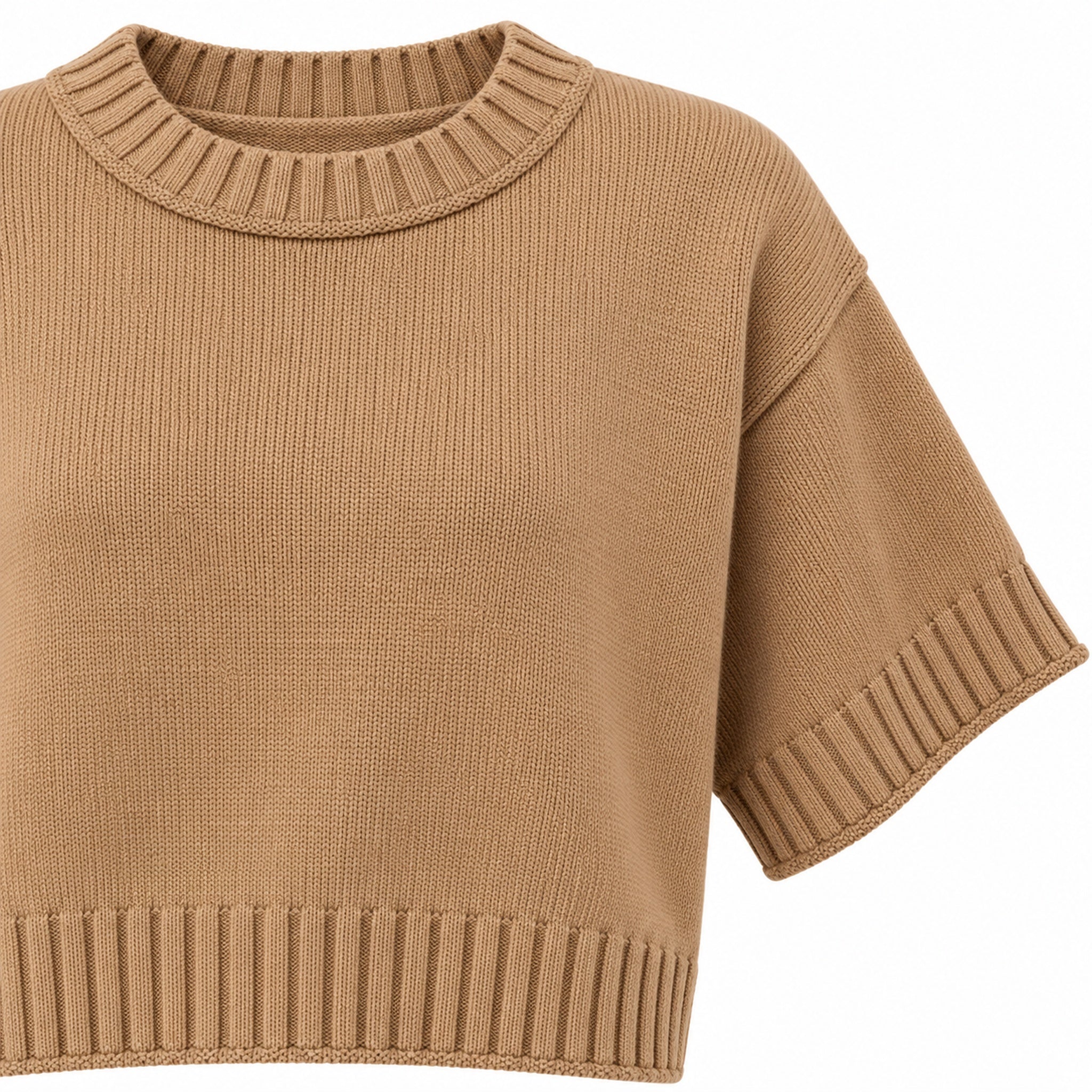 Camel short-sleeve ribbed sweater, neckline, sleeve and ribbed knit detail