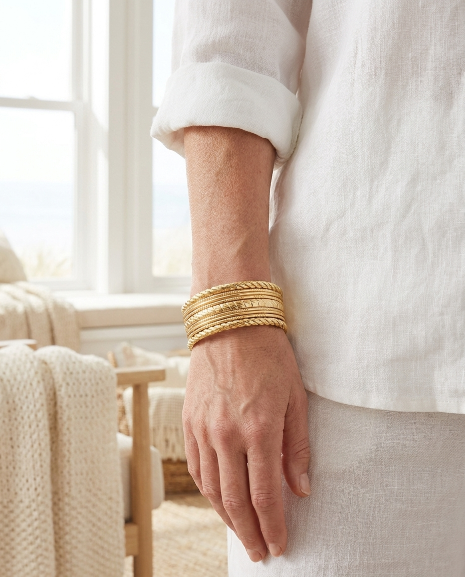 Luxe Layered Chain Bangles – Stackable Gold Chain Bracelet Set (detail view 3)