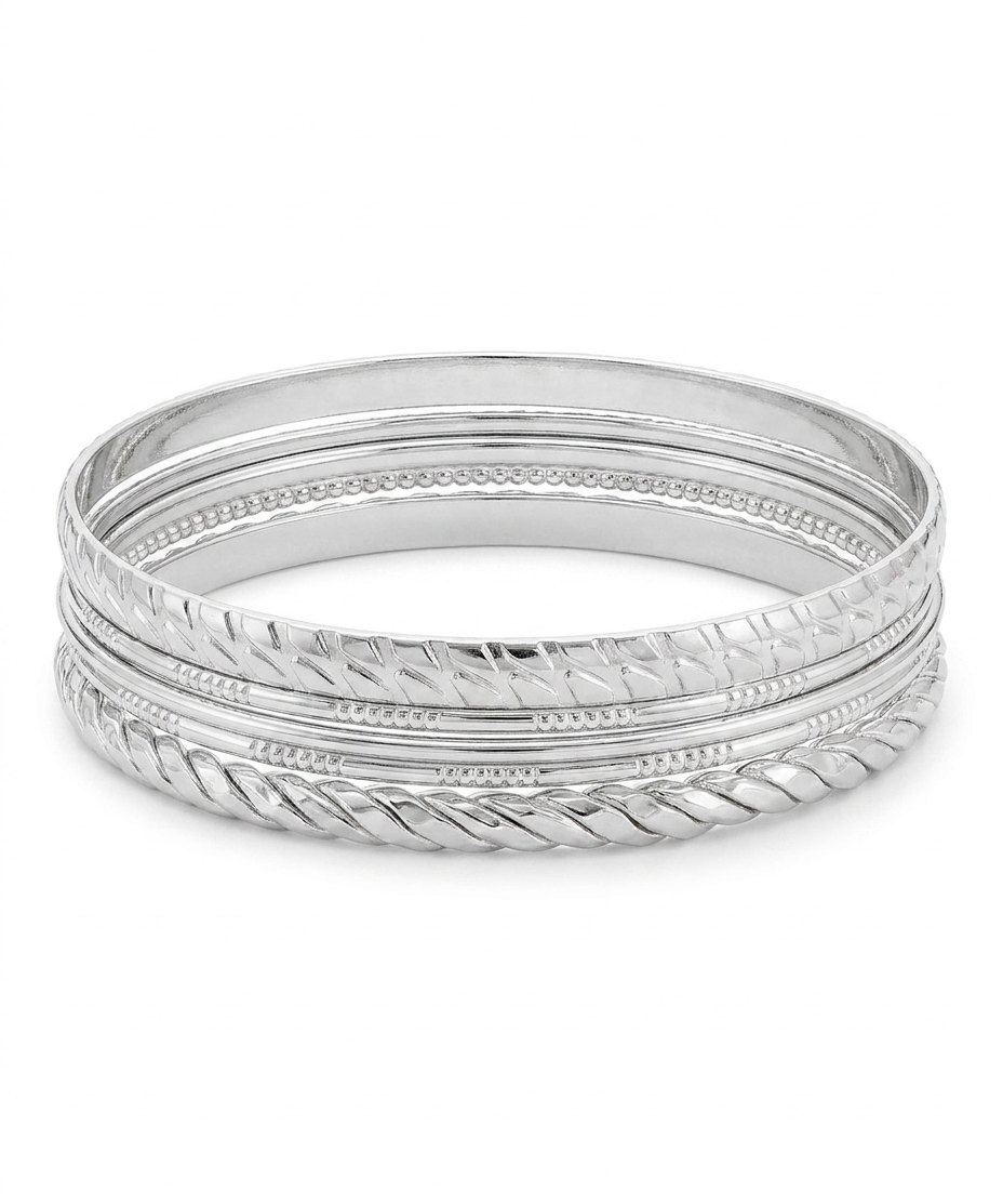 Luxe Layered Chain Bangles – Stackable Gold Chain Bracelet Set (detail view 2)