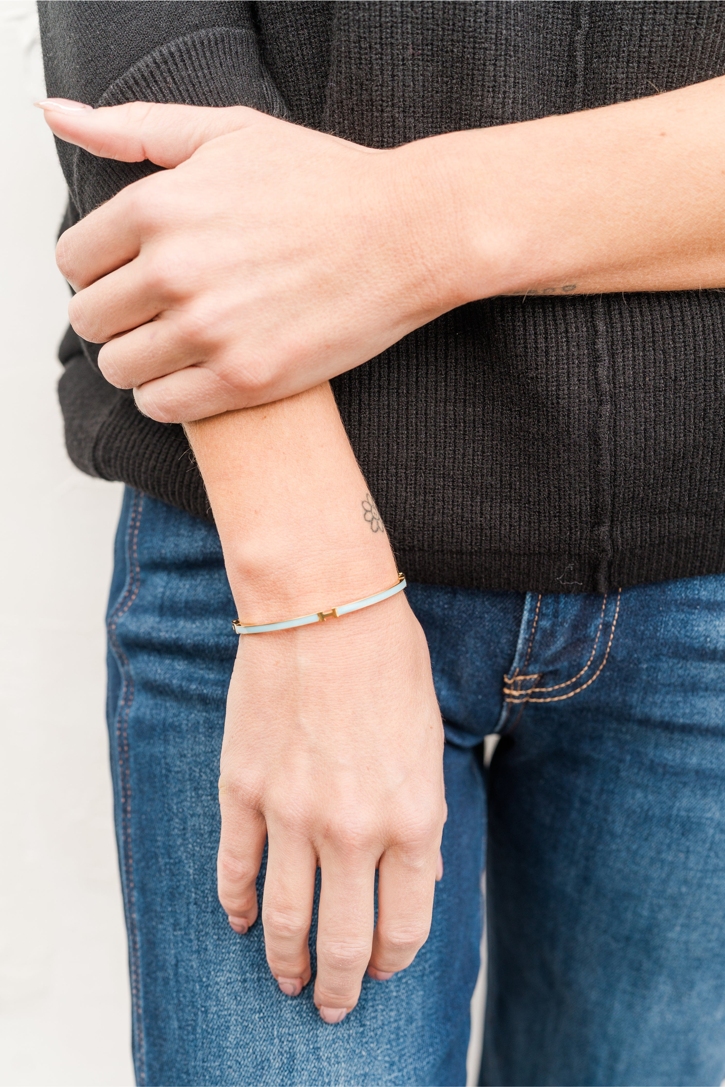 Thin Gold and Light Blue Bangle Bracelet – Stackable Light Blue & Gold Bangle (detail view 3)