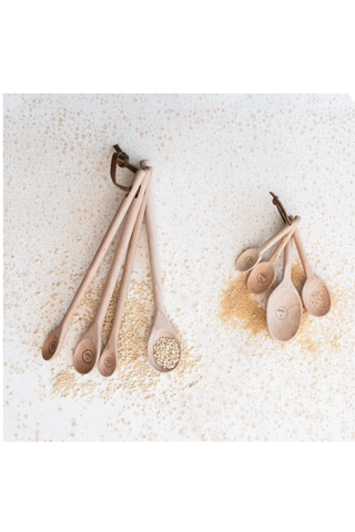 Carved Beech Wood Measuring Spoons Set