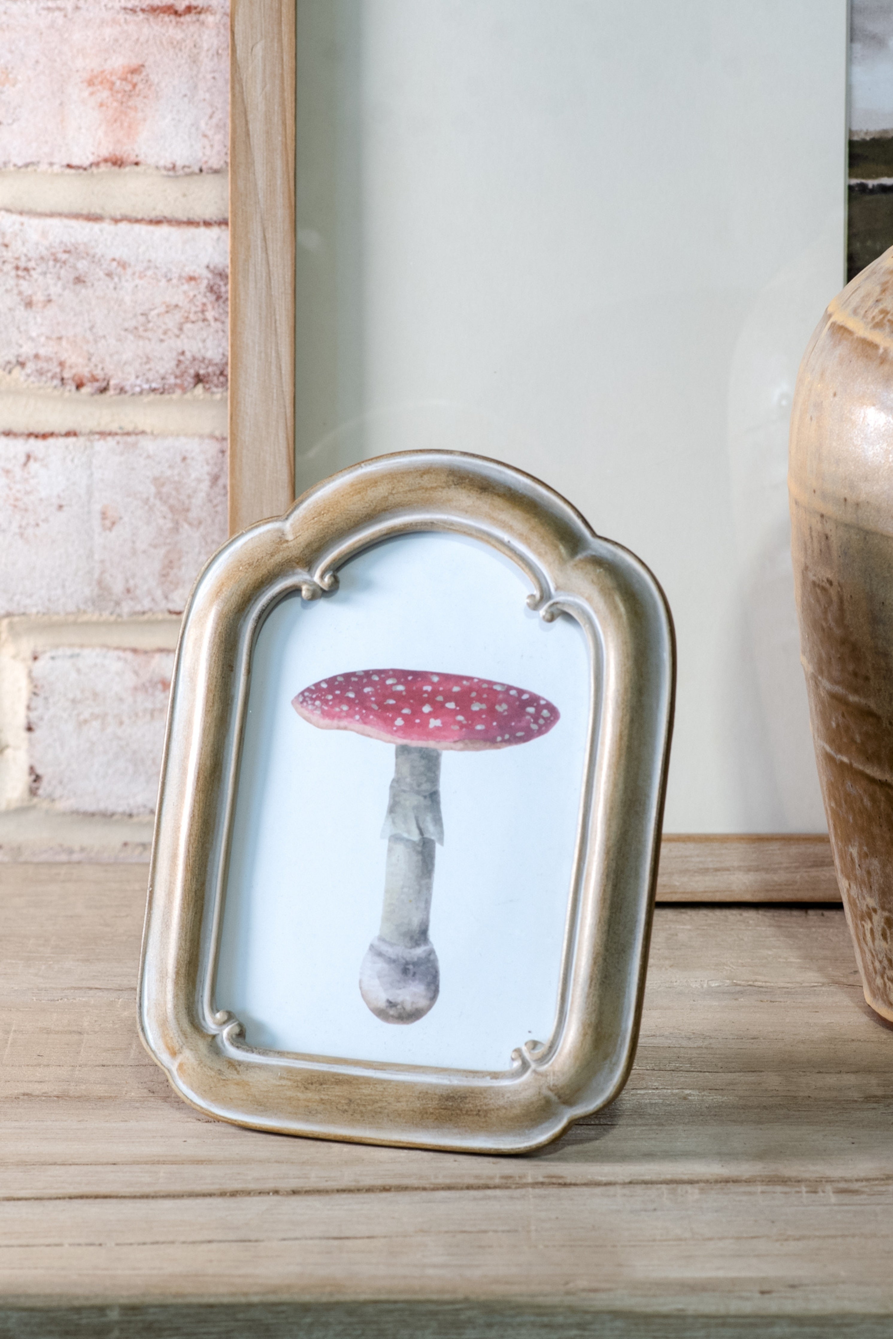 Vintage Arch Photo Frame (detail view 3)