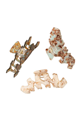 Abstract Claw Slip