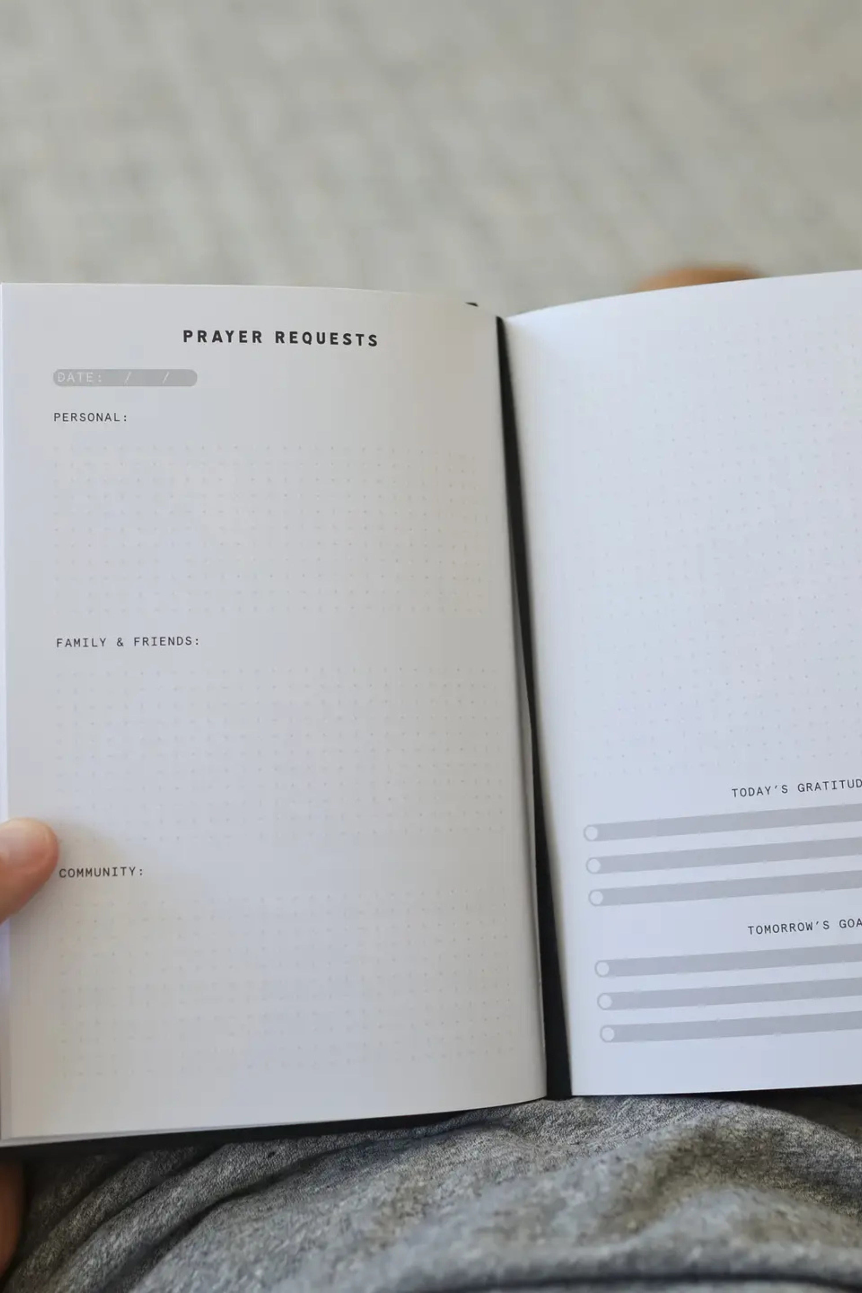 The Prayer Journal For Him (detail view 4)