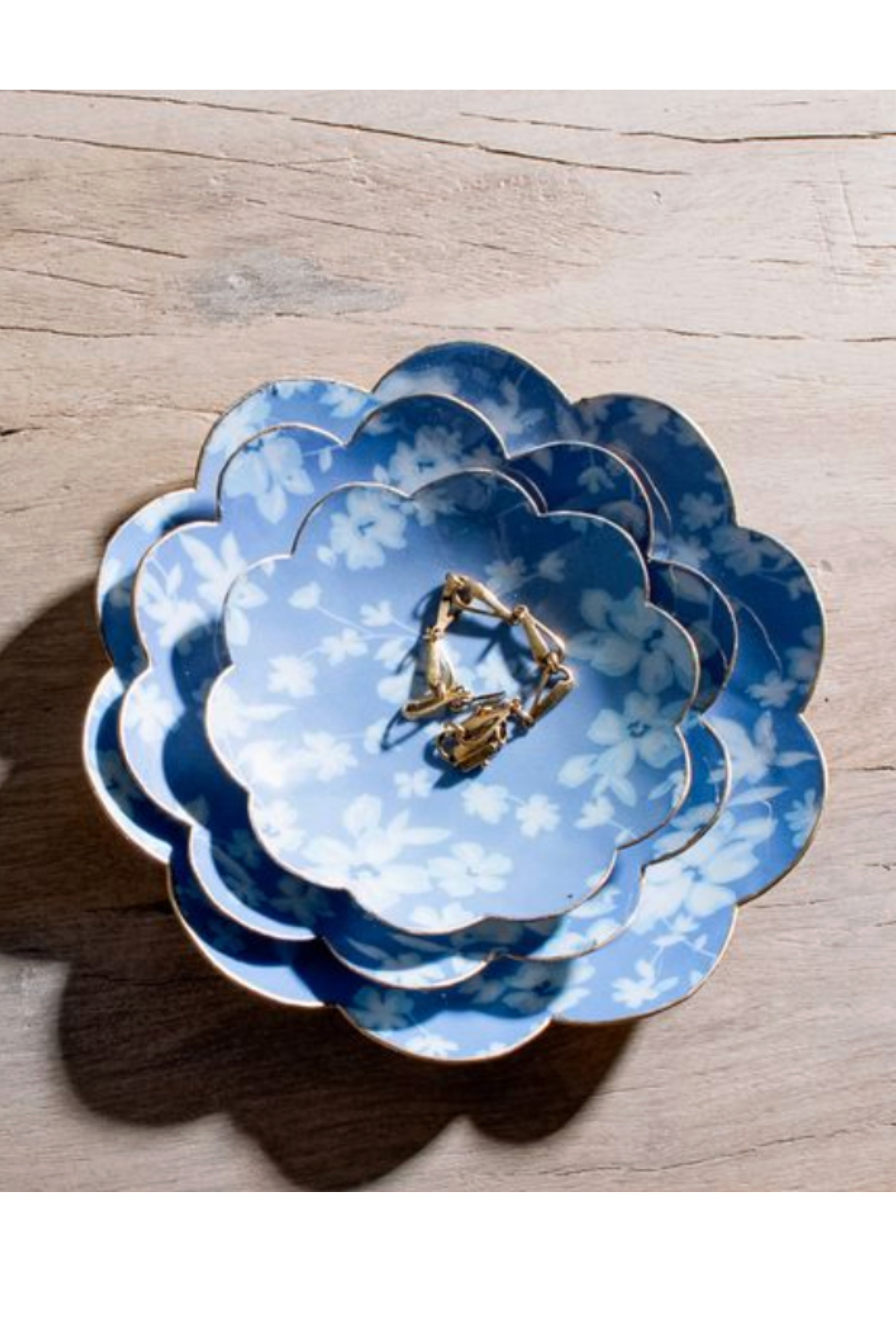 Blue Floral Round Trays