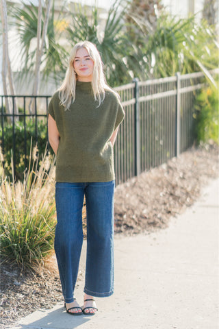 Sleeveless Mock Neck Knit Top