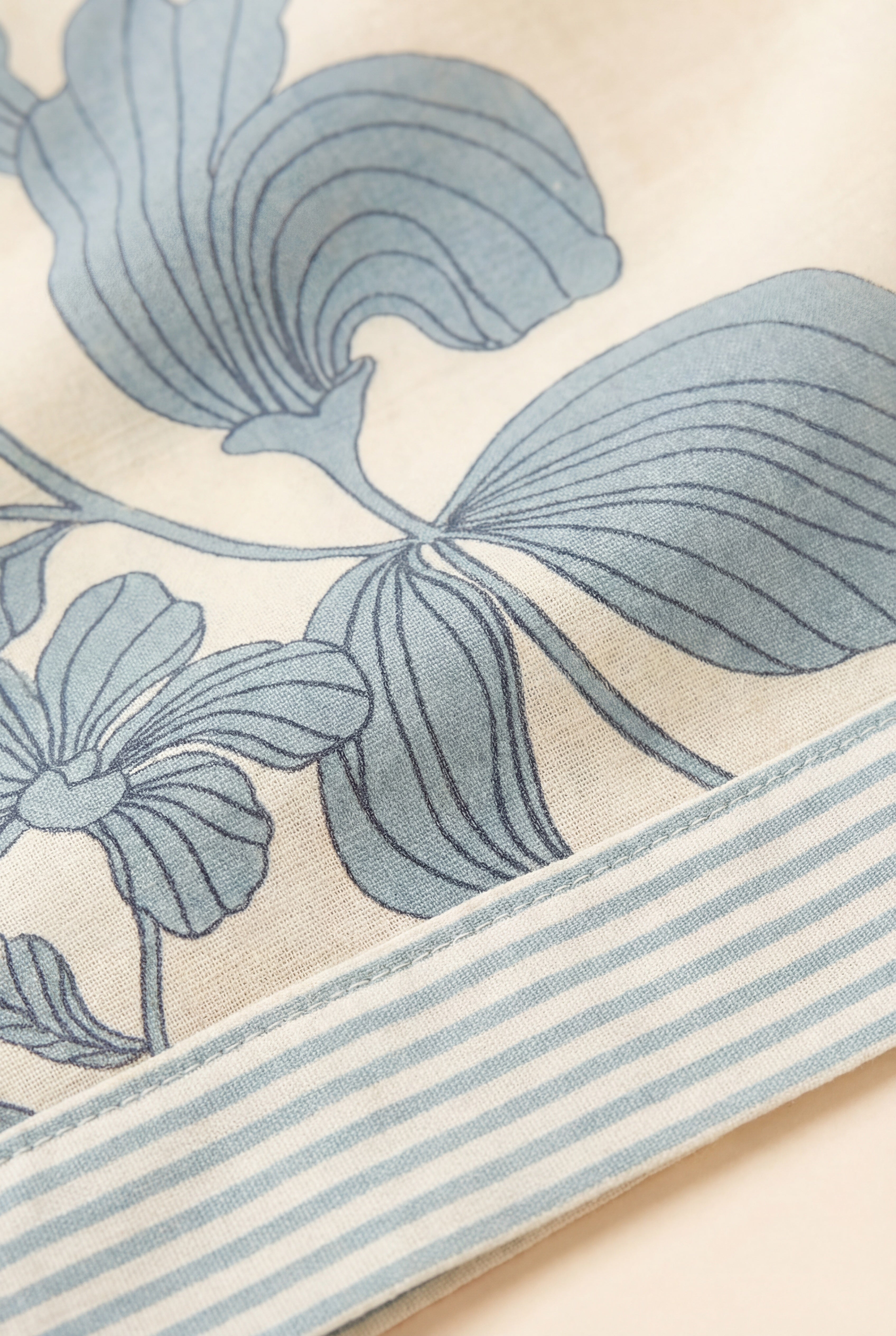 Maribel Floral Stripe Trim Top (detail view 5)
