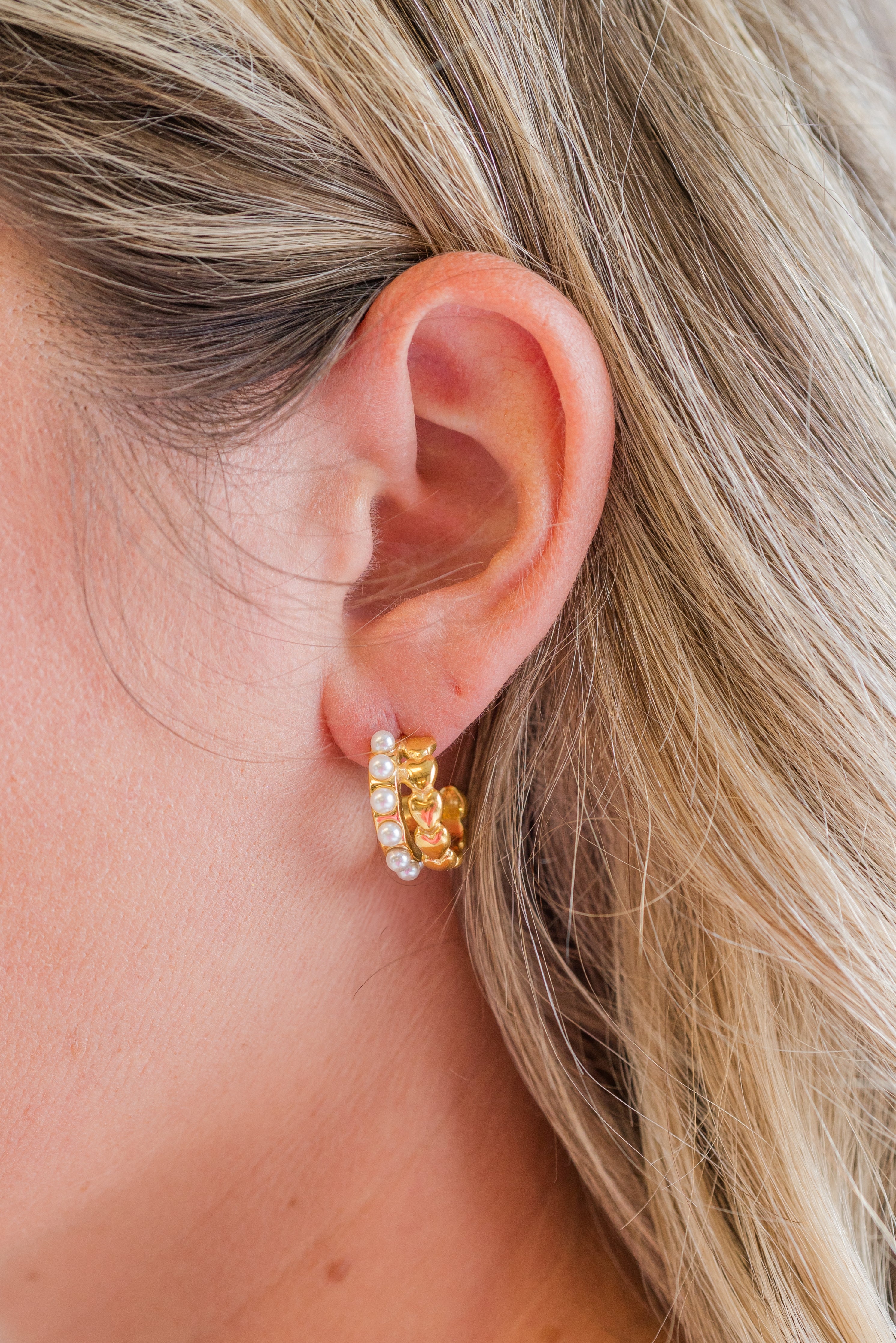 My Sister's Cottage | Waterproof | Heart Hoop Earrings (detail view 3)
