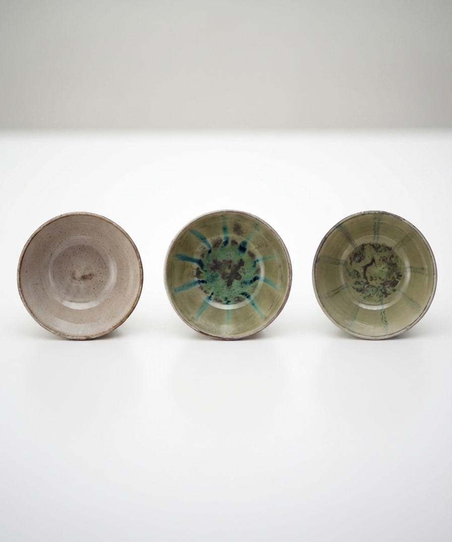 Hand-Painted Stoneware Bowl (detail view 2)