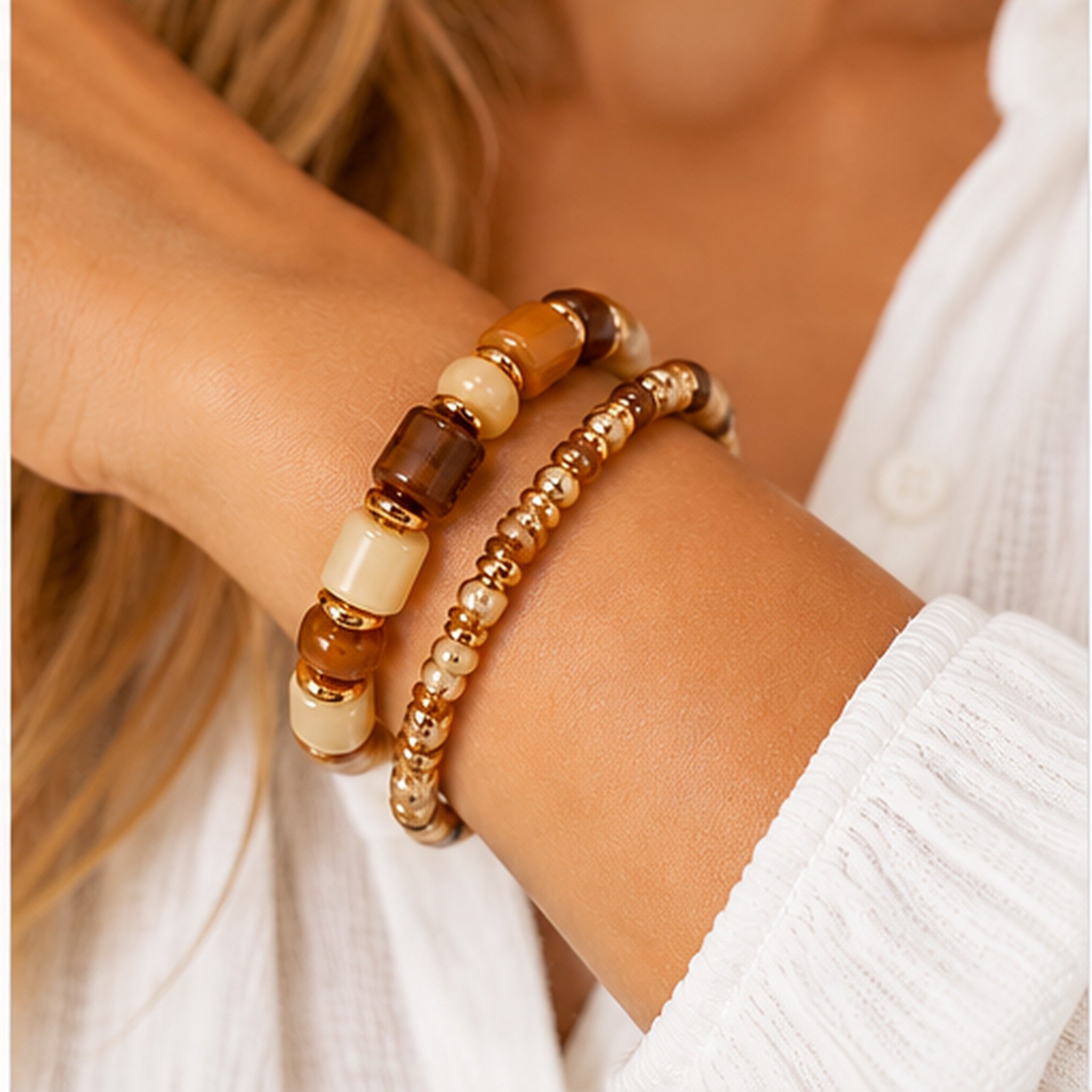 caramel bracelet pair model view